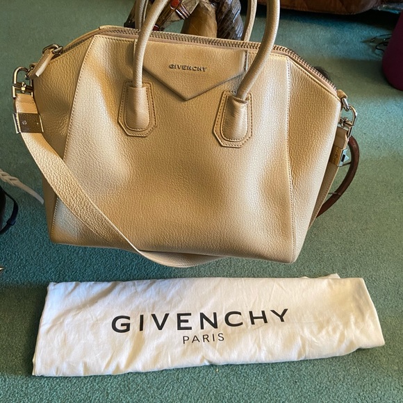 GIVENCHY HANDBAG - Picture 1 of 7